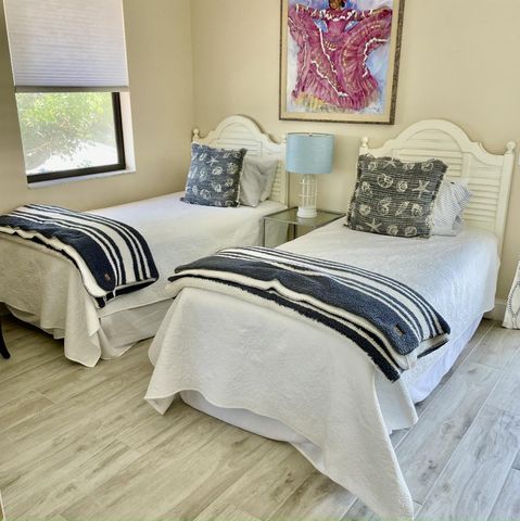 470 S Mars Way NE, Juno Beach, FL 33408