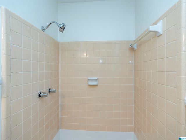 120 WEST CREST ROAD, Hueytown, AL 35023