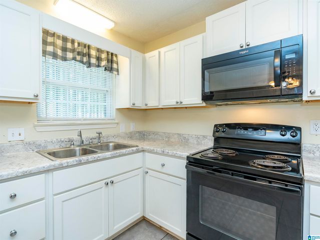 120 WEST CREST ROAD, Hueytown, AL 35023