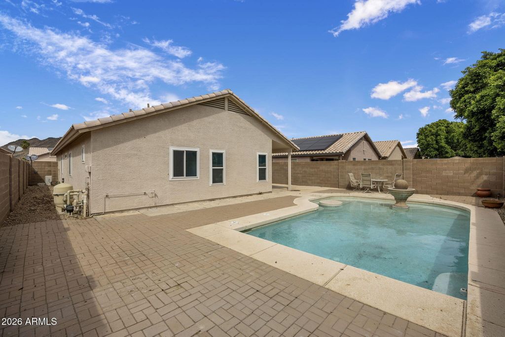 Image 22 of property listing at 4831 W TOPEKA Drive, Glendale, AZ 85308