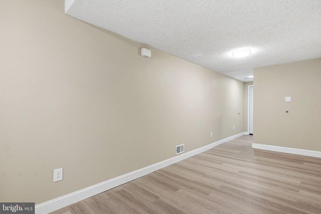 1519 W THOMPSON ST, Philadelphia, PA 19121