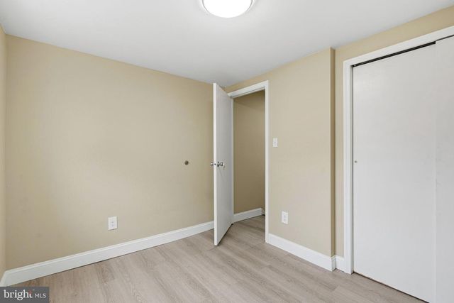 1519 W THOMPSON ST, Philadelphia, PA 19121