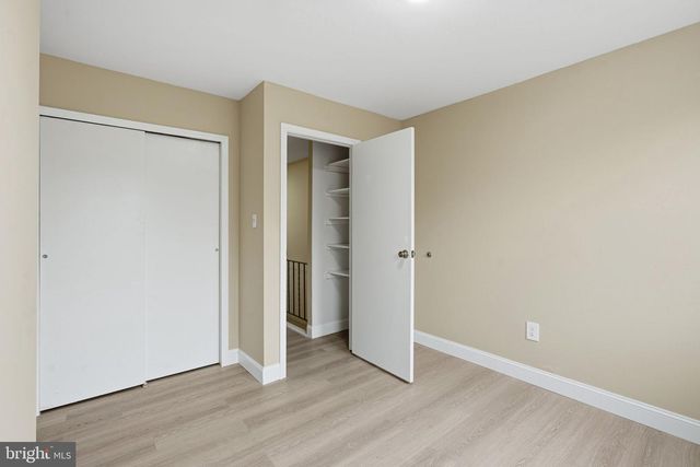 1519 W THOMPSON ST, Philadelphia, PA 19121