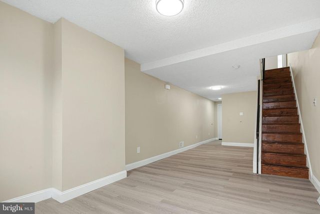 1519 W THOMPSON ST, Philadelphia, PA 19121