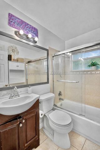 5590 S 35th Court, Greenacres, FL 33463