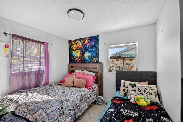 5590 S 35th Court, Greenacres, FL 33463