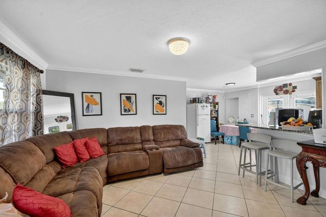 5590 S 35th Court, Greenacres, FL 33463