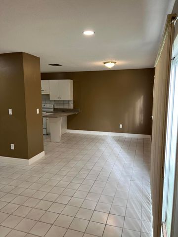 5335 NW 5th Street, Delray Beach, FL 33445