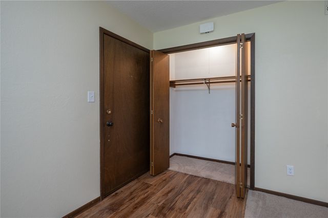 5703 Golden Court NE 34, Cedar Rapids, IA 52402