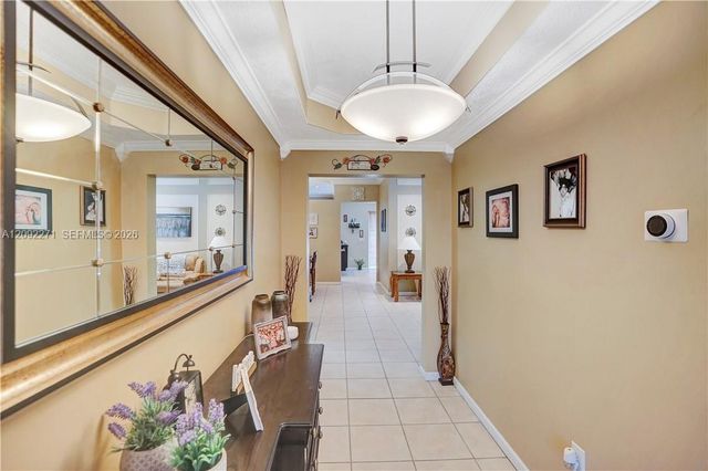 14361 N Royal Cove Circle 14361, Davie, FL 33325