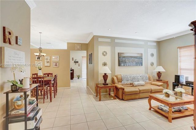 14361 N Royal Cove Circle 14361, Davie, FL 33325