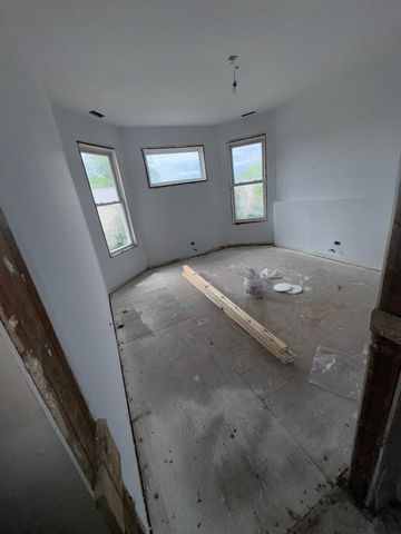 7051 S Princeton Avenue, Chicago, IL 60621