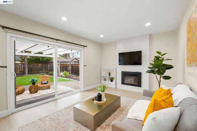 4234 Chapman Way, Pleasanton, CA 94588