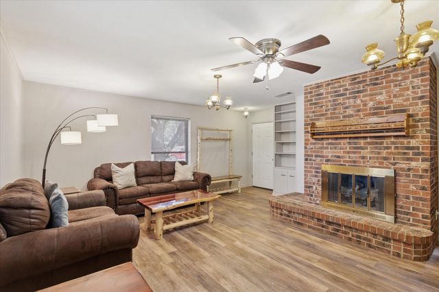 226 Hillcrest Street, Sanger, TX 76266