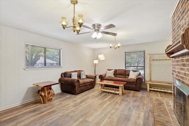 226 Hillcrest Street, Sanger, TX 76266