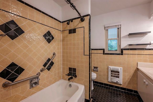 4912 Vega Court W, Fort Worth, TX 76133