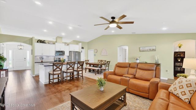 145 Benchor Road NW, Palm Bay, FL 32907