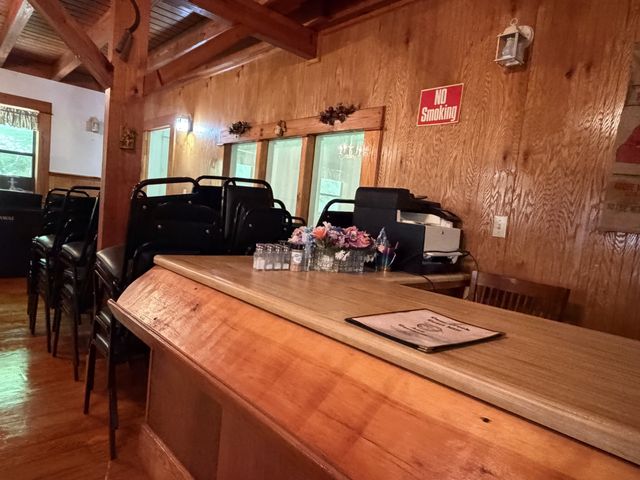 242 Cane Creek Rd, Hohenwald, TN 38462