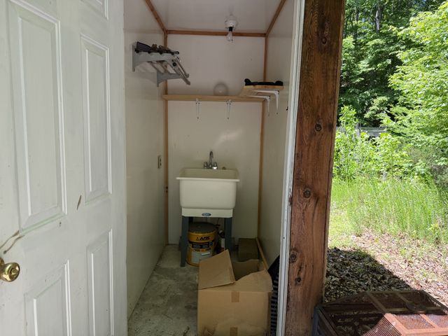242 Cane Creek Rd, Hohenwald, TN 38462