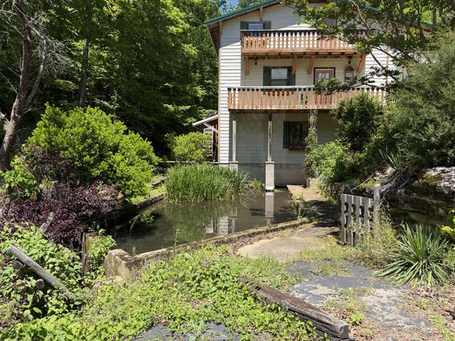 242 Cane Creek Rd, Hohenwald, TN 38462