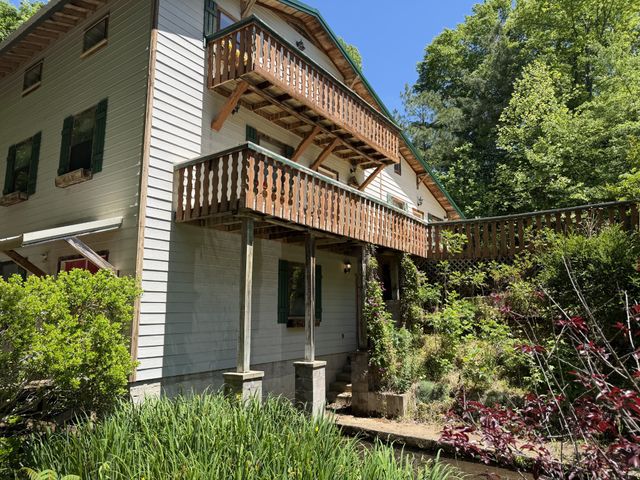 242 Cane Creek Rd, Hohenwald, TN 38462