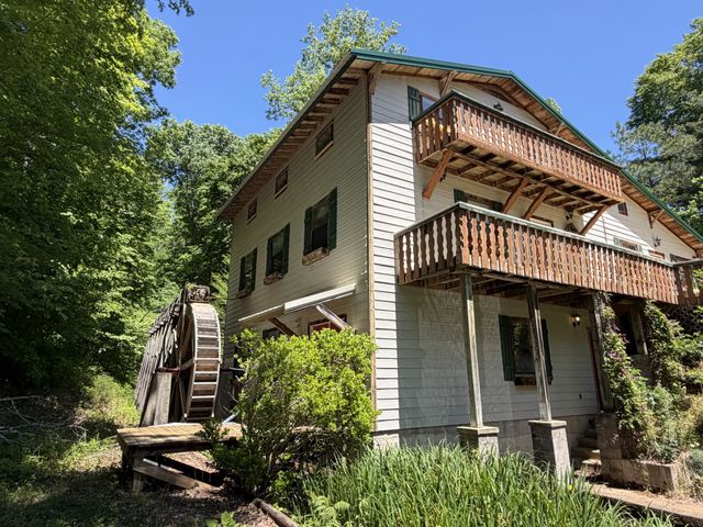 242 Cane Creek Rd, Hohenwald, TN 38462