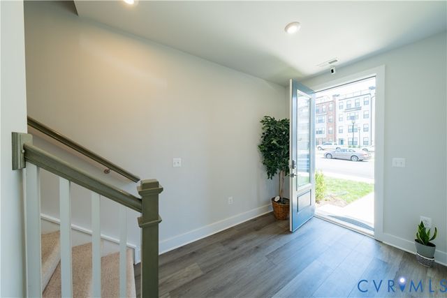 586 Hazel Dr, Henrico, VA 23233