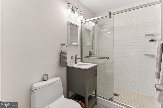 3121 WESTLEY RD, Falls Church, VA 22042