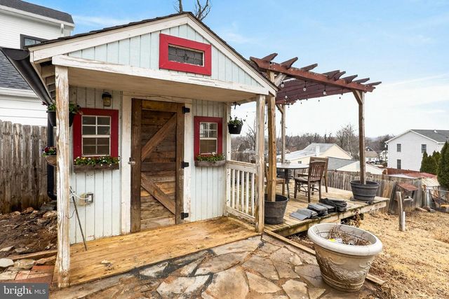 3121 WESTLEY RD, Falls Church, VA 22042