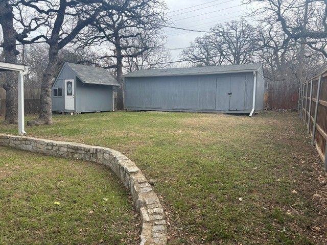 1204 Brown Trail, Bedford, TX 76022