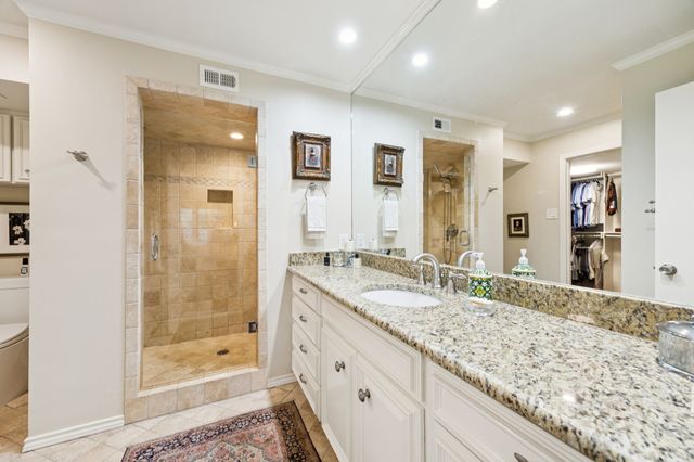 6227 Bandera Avenue D, Dallas, TX 75225