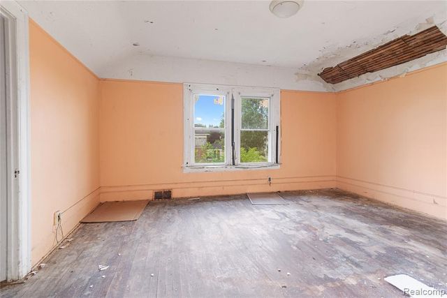 195 W Greendale, Highland Park, MI 48203