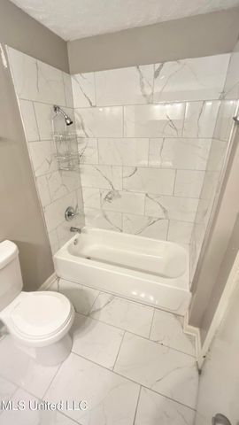 1204 Deerfield Lane, Jackson, MS 39211