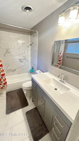 1204 Deerfield Lane, Jackson, MS 39211