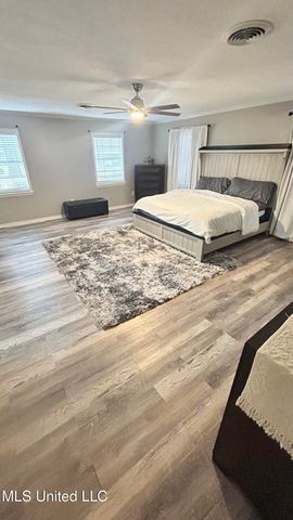 1204 Deerfield Lane, Jackson, MS 39211