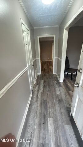 1204 Deerfield Lane, Jackson, MS 39211