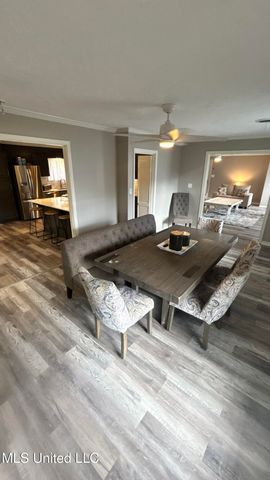 1204 Deerfield Lane, Jackson, MS 39211