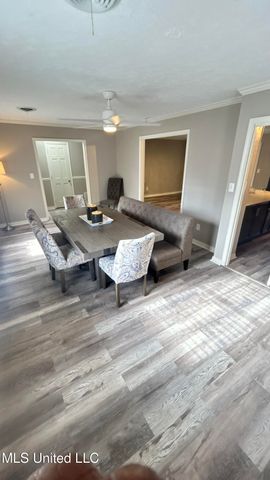 1204 Deerfield Lane, Jackson, MS 39211