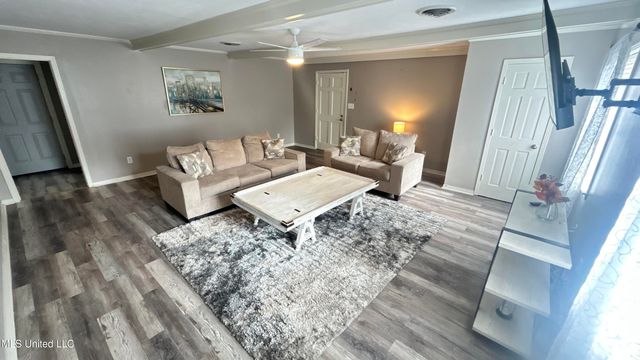 1204 Deerfield Lane, Jackson, MS 39211