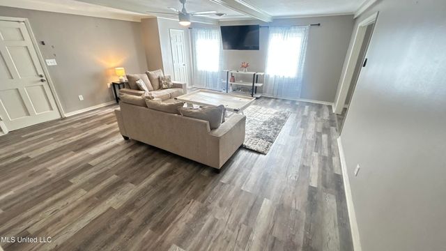 1204 Deerfield Lane, Jackson, MS 39211