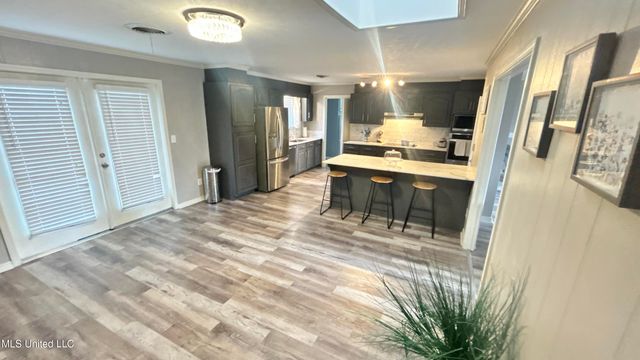 1204 Deerfield Lane, Jackson, MS 39211