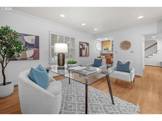 2328 Sw Madison St, Portland, OR 97205