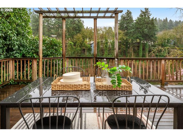 2328 Sw Madison St, Portland, OR 97205