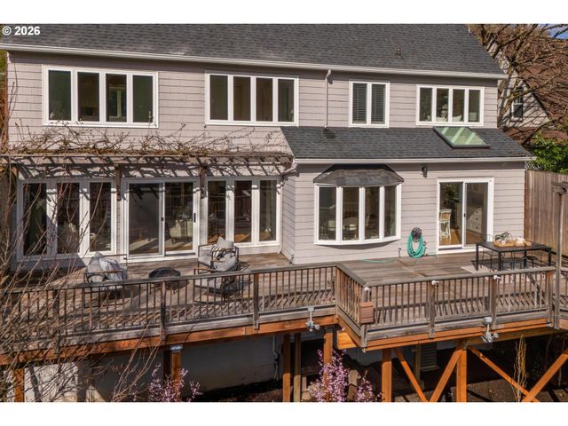 2328 Sw Madison St, Portland, OR 97205