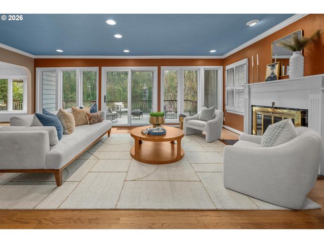 2328 Sw Madison St, Portland, OR 97205