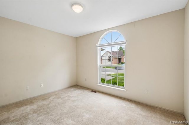 2053 Maplehurst Drive, Commerce Twp, MI 48390