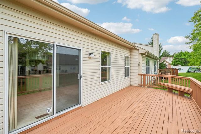 2053 Maplehurst Drive, Commerce Twp, MI 48390