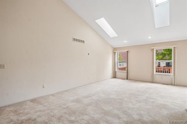 2053 Maplehurst Drive, Commerce Twp, MI 48390