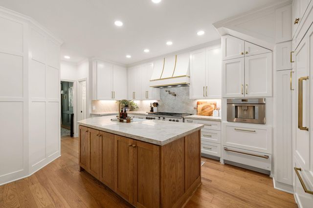 78 S Shawnee Ridge Circle, The Woodlands, TX 77382