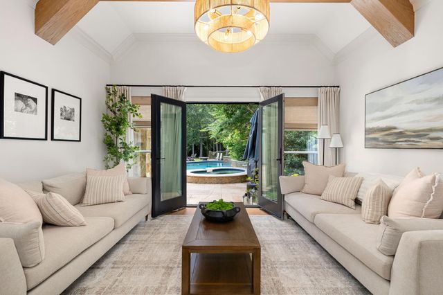 78 S Shawnee Ridge Circle, The Woodlands, TX 77382